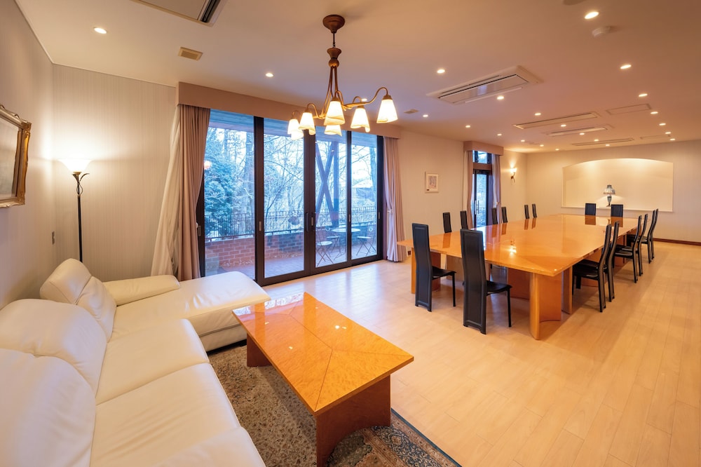 [全室離れ+テラス付] ジュニアスイート 禁煙 客室4 | フォレストリゾート 山の手ホテル