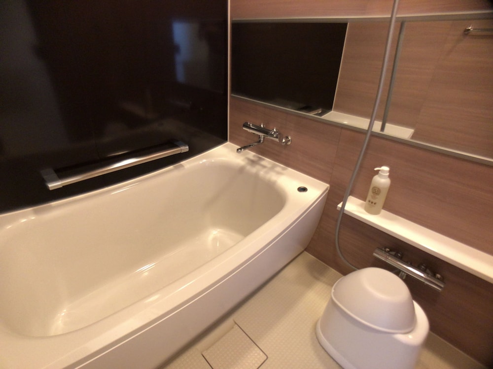 ダブルルーム 禁煙 バスルーム1 | ホテル グレイスリー 浅草