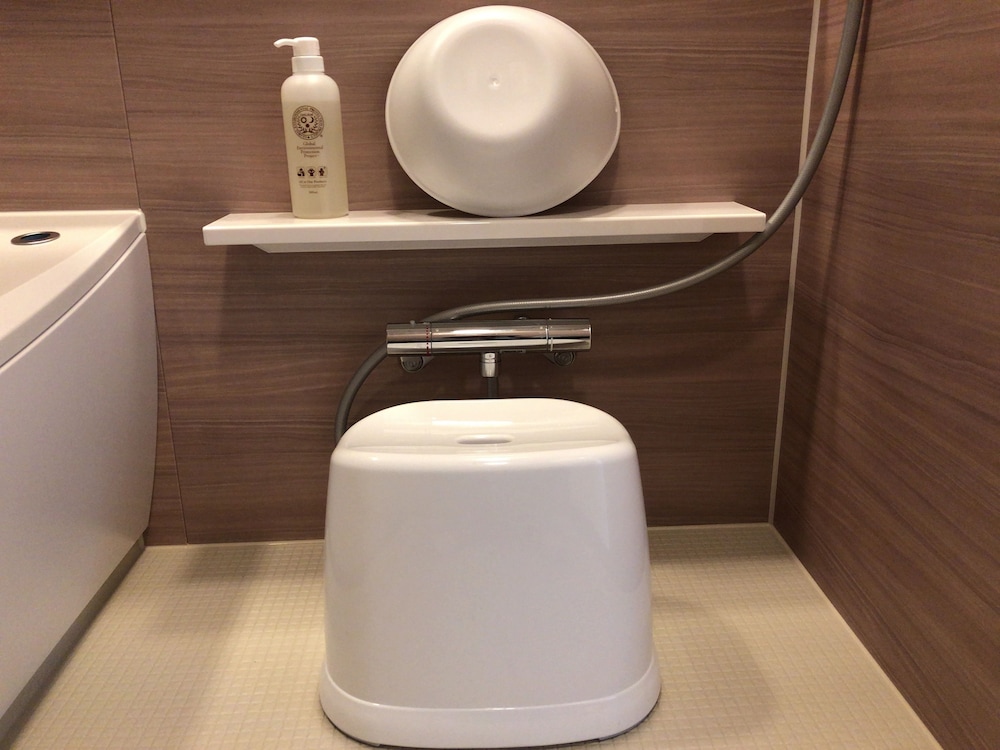 ダブルルーム 禁煙 バスルームのシャワー0 | ホテル グレイスリー 浅草