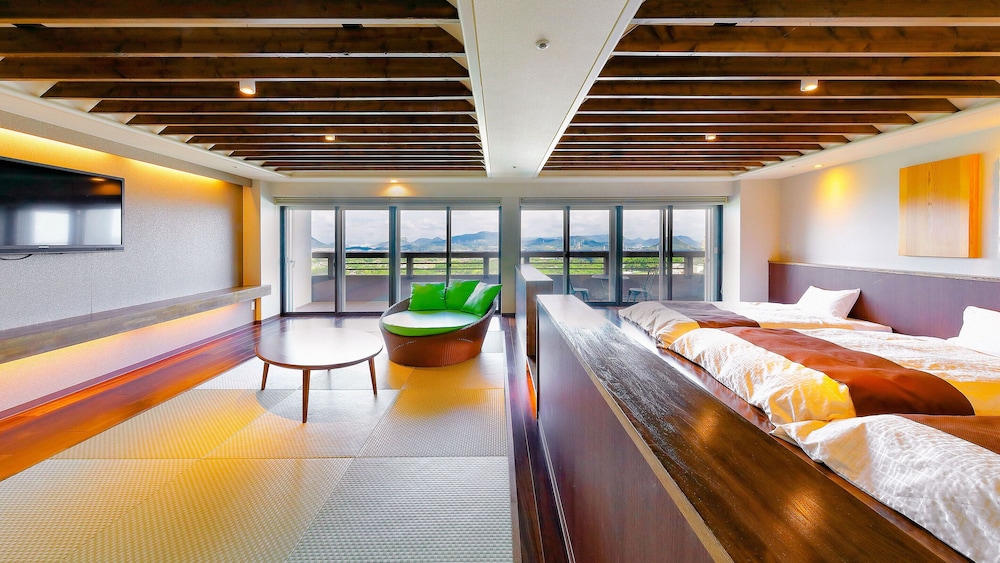 [禁煙] スイート和洋室フォース シャワーのみ(ナイスビュー) | 大江戸温泉物語 ホテルレオマの森