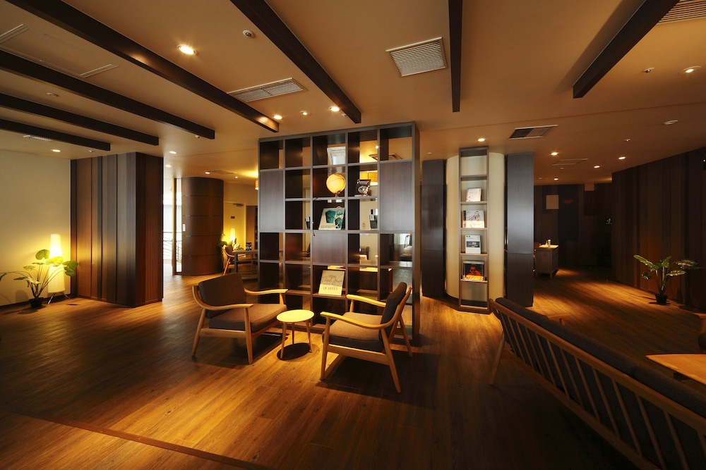 ロビーラウンジ1 | 大江戸温泉物語 ホテルレオマの森