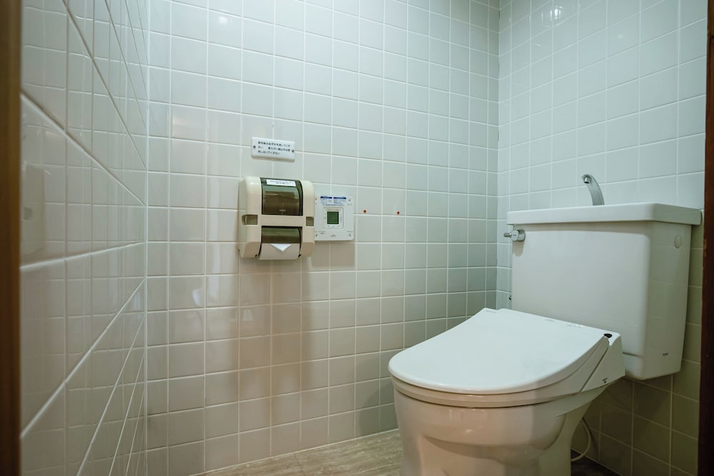 スタンダード ツインルーム 禁煙 客室3 | 亀の井ホテル 高知