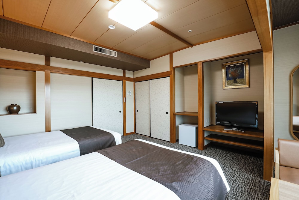 スタンダード ツインルーム 禁煙 客室2 | 亀の井ホテル 高知