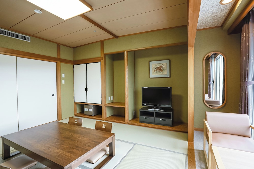 和室8畳 禁煙 客室1 | 亀の井ホテル 高知