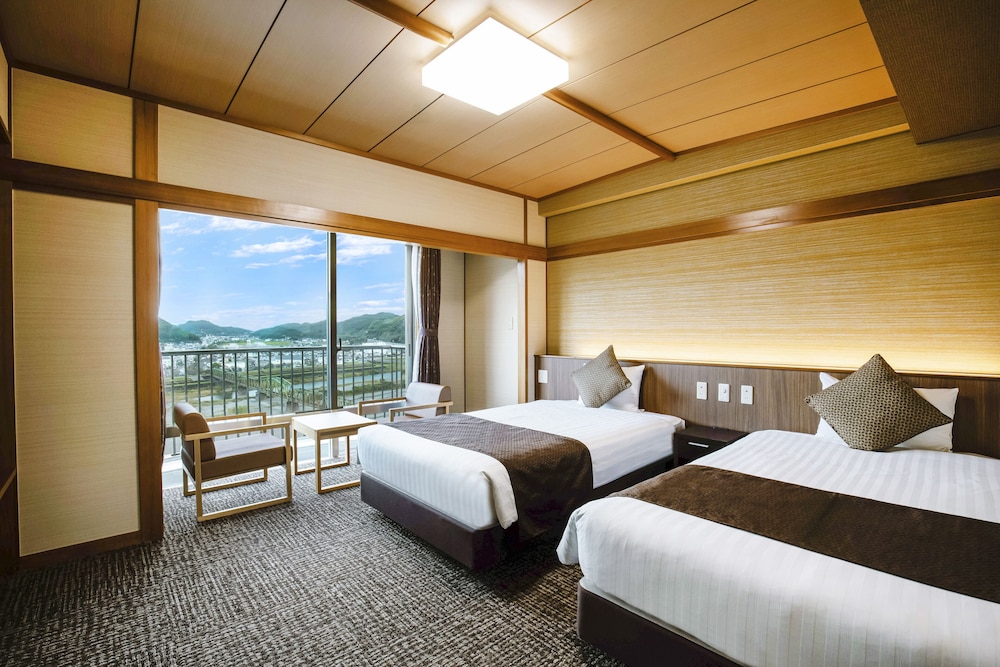 スタンダード ツインルーム 禁煙 | 亀の井ホテル 高知