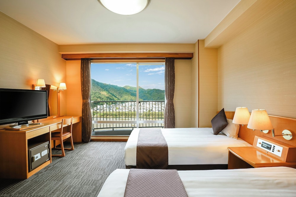 スーペリアツインルーム（バス付）禁煙 客室1 | 亀の井ホテル 高知