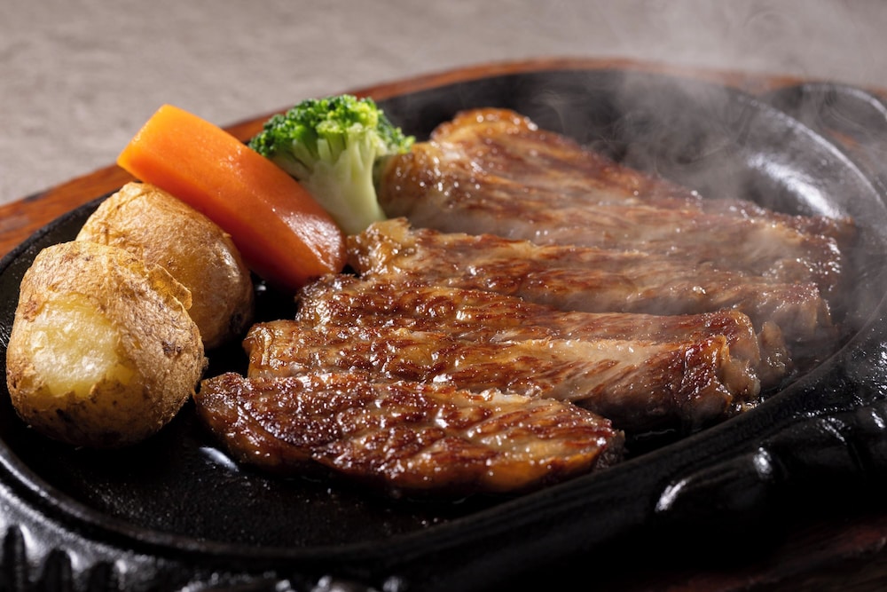 セミダブルルーム（バス付）禁煙 食事・飲み物0 | 亀の井ホテル 高知