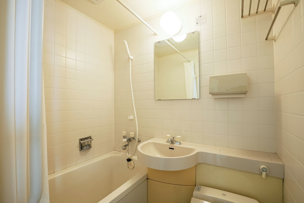 セミダブルルーム（バス付）禁煙 バスルーム0 | 亀の井ホテル 高知