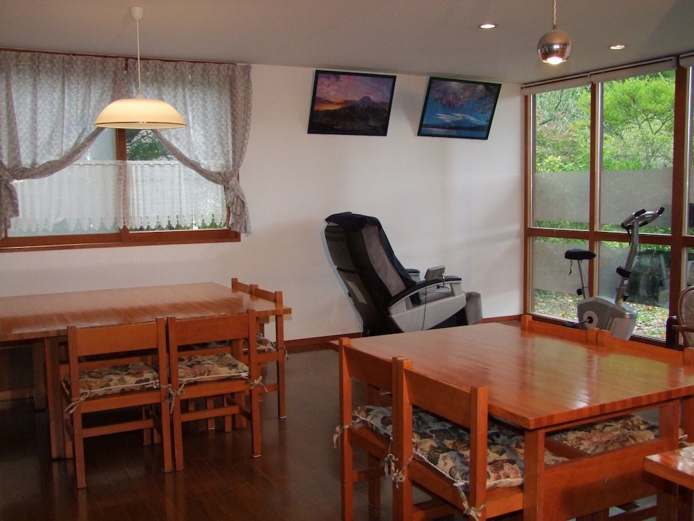 朝食スペース1 | 河口湖 ペンション ウッドストック