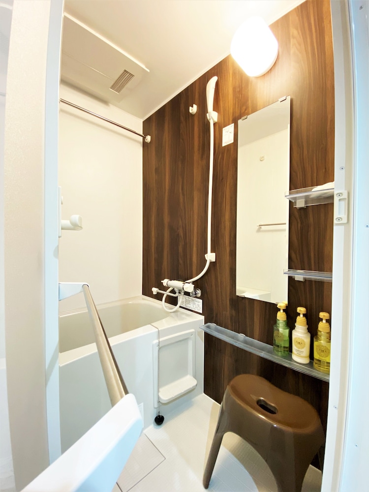 デザイン ダブルルーム ダブルベッド 1 台 禁煙 リバービュー バスルーム0 | ランドーホテル福岡