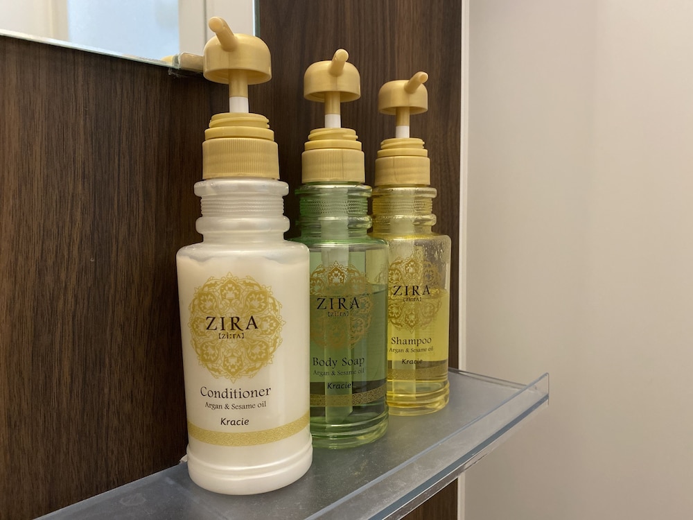 デザイン ダブルルーム ダブルベッド 1 台 禁煙 リバービュー 客室の設備とサービス1 | ランドーホテル福岡