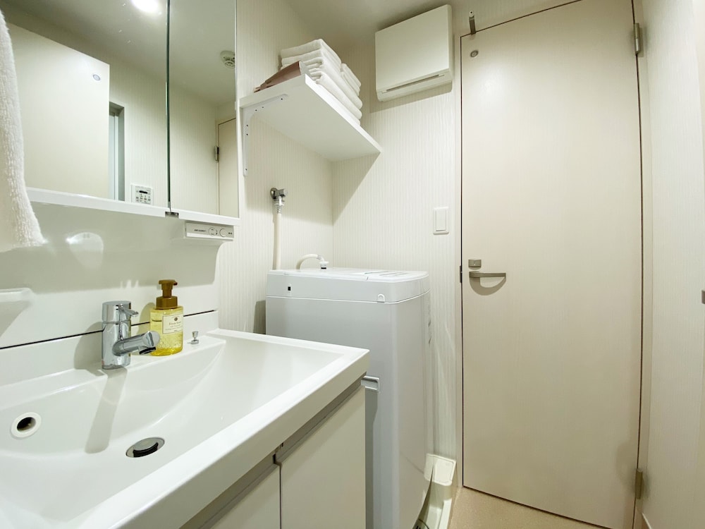 ファミリー 4 人部屋 1 ベッドルーム 禁煙 リバービュー バスルーム0 | ランドーホテル福岡