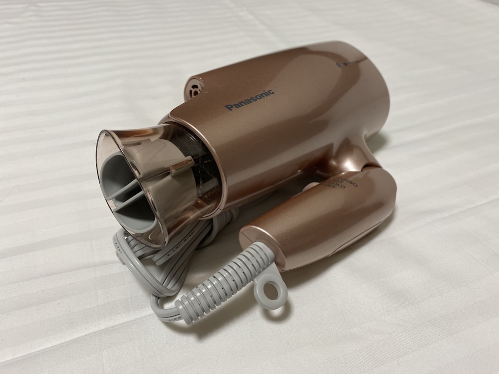 デザイン ダブルルーム ダブルベッド 1 台 禁煙 リバービュー 客室の設備とサービス4 | ランドーホテル福岡