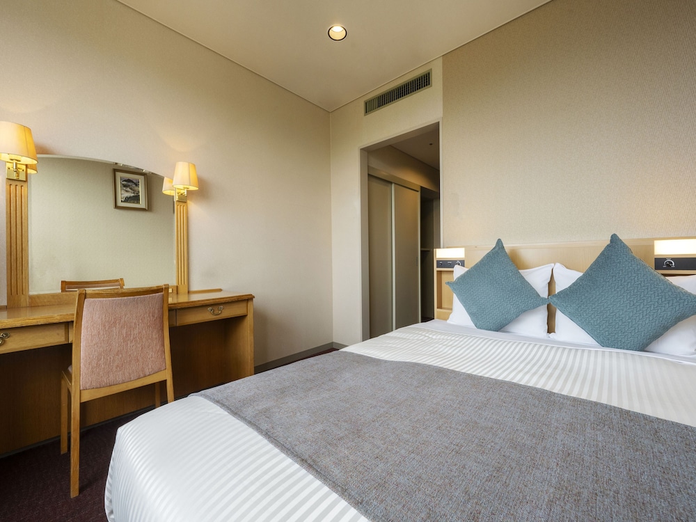 ダブル（バス付）禁煙 客室1 | 亀の井ホテル 福井