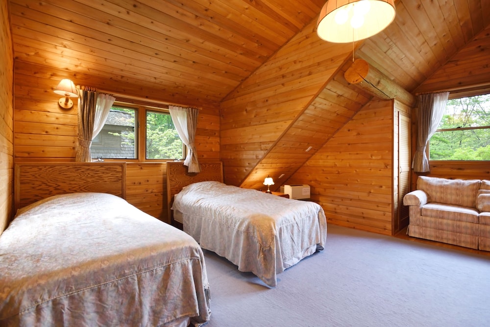 大型ログハウス 客室2 | ウルベビレッジ