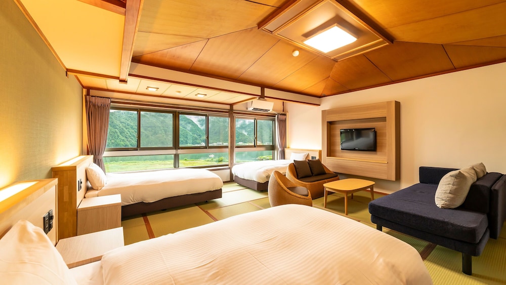 [禁煙]スーペリア和ベッド トリプル内風呂なし(川側) | 大江戸温泉物語Premium きのさき