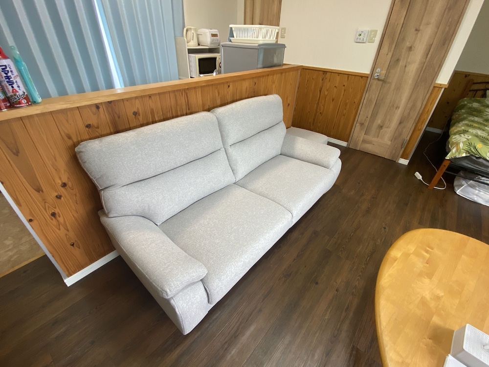 コテージ リビング エリア1 | 備瀬ハウス