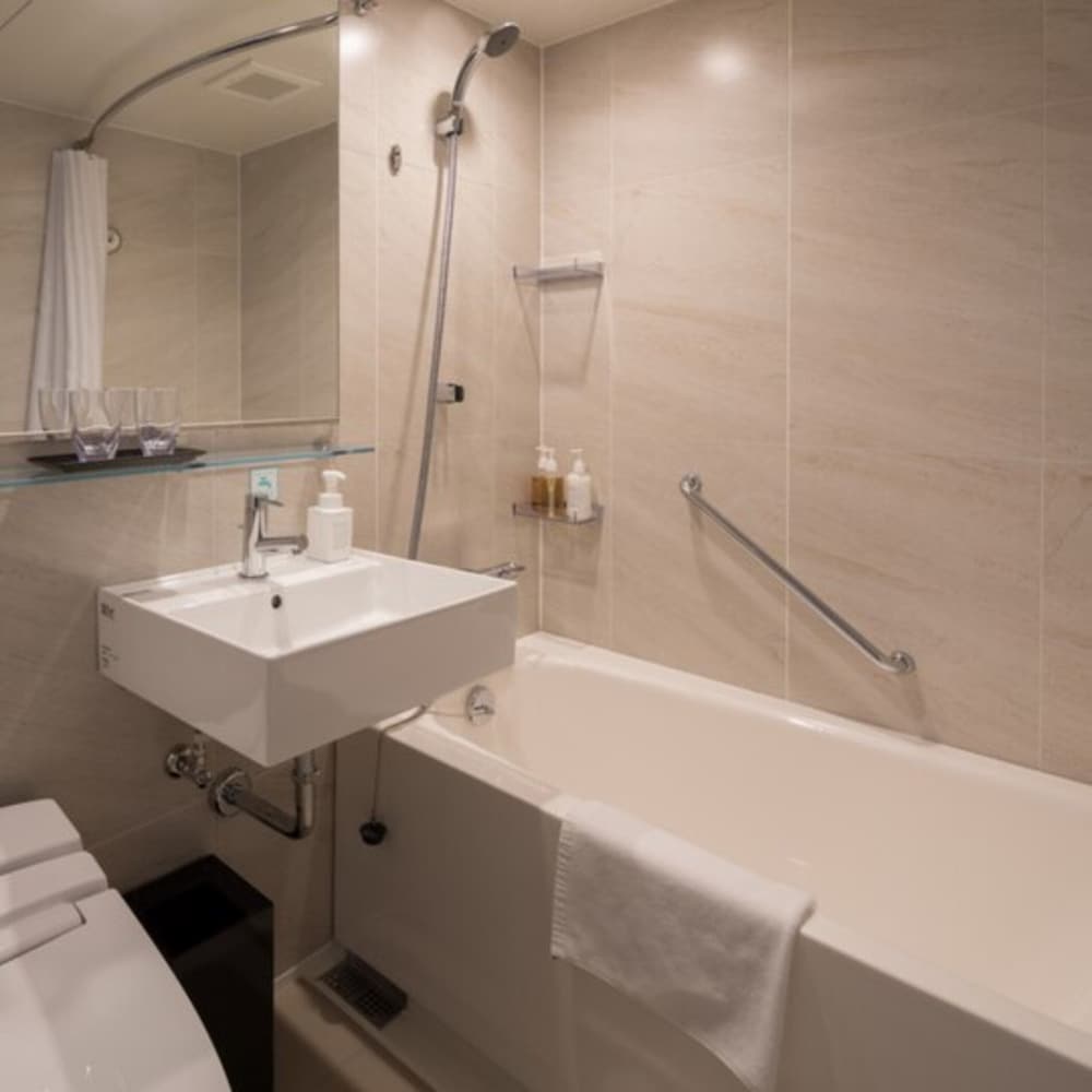 スタンダード ダブルルーム (素泊まり) バスルーム0 | ソレスト高千穂ホテル