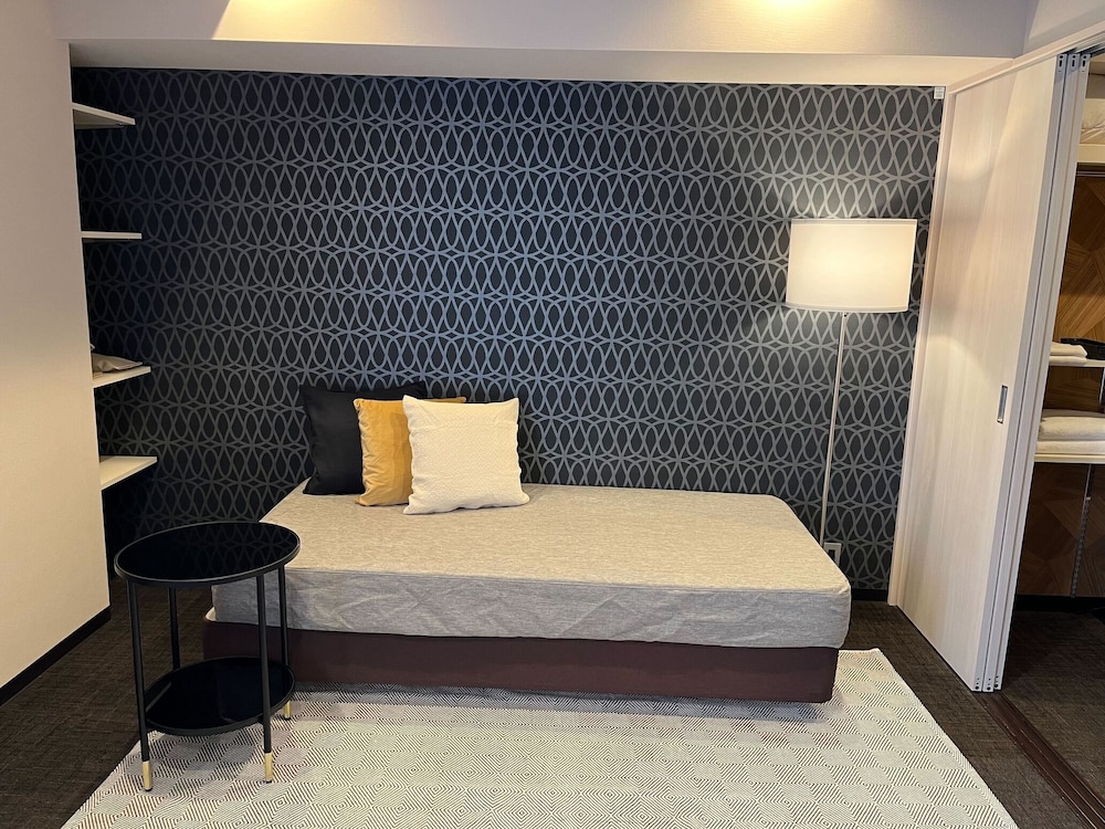 Superior Triple (Free check-in after 5pm) Non-Smoking 客室1 | INOVA Kanazawa