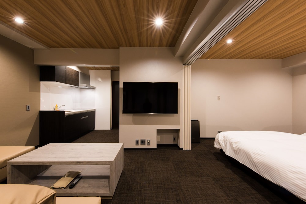 Presidential Room (Free check-in after 5pm) - Non-smoking リビング エリア1 | INOVA 金沢駅前ホテルsuite