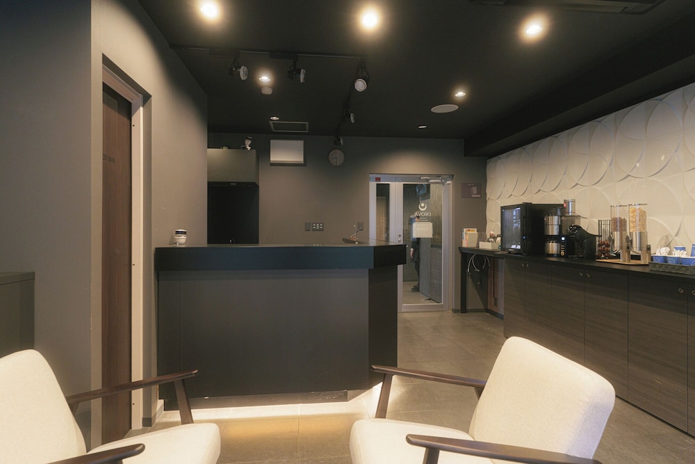 フロント1 | INOVA 金沢駅前ホテルsuite