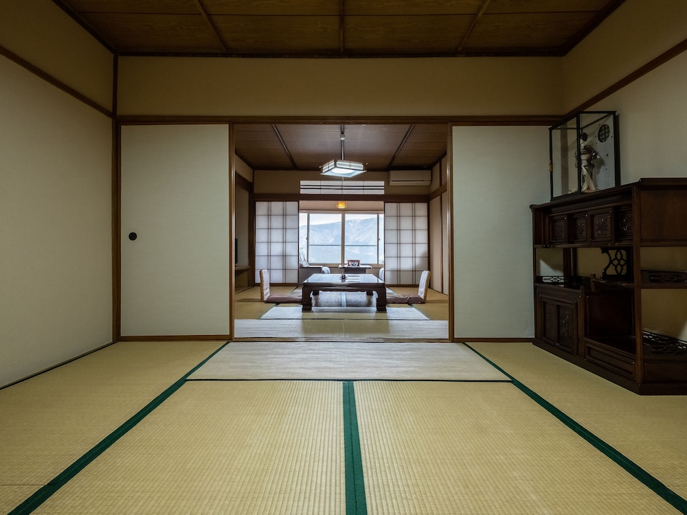 眺望のよい　和室8畳~18畳 (付近にレストラン無し, チェックイン午後6時まで) 客室7 | 白湯の宿 山田家