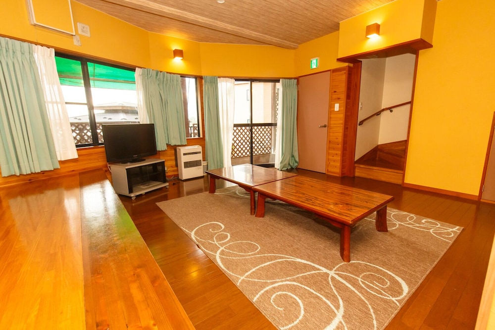 コテージ D | 夢見る河口湖コテージ戸沢センター