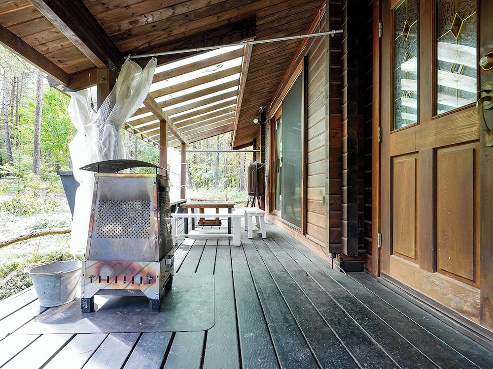 [貸切コテージ] おしゃれなログ調 -アン- 1-5名様 禁煙 テラス / パティオ1 | ルネス軽井沢