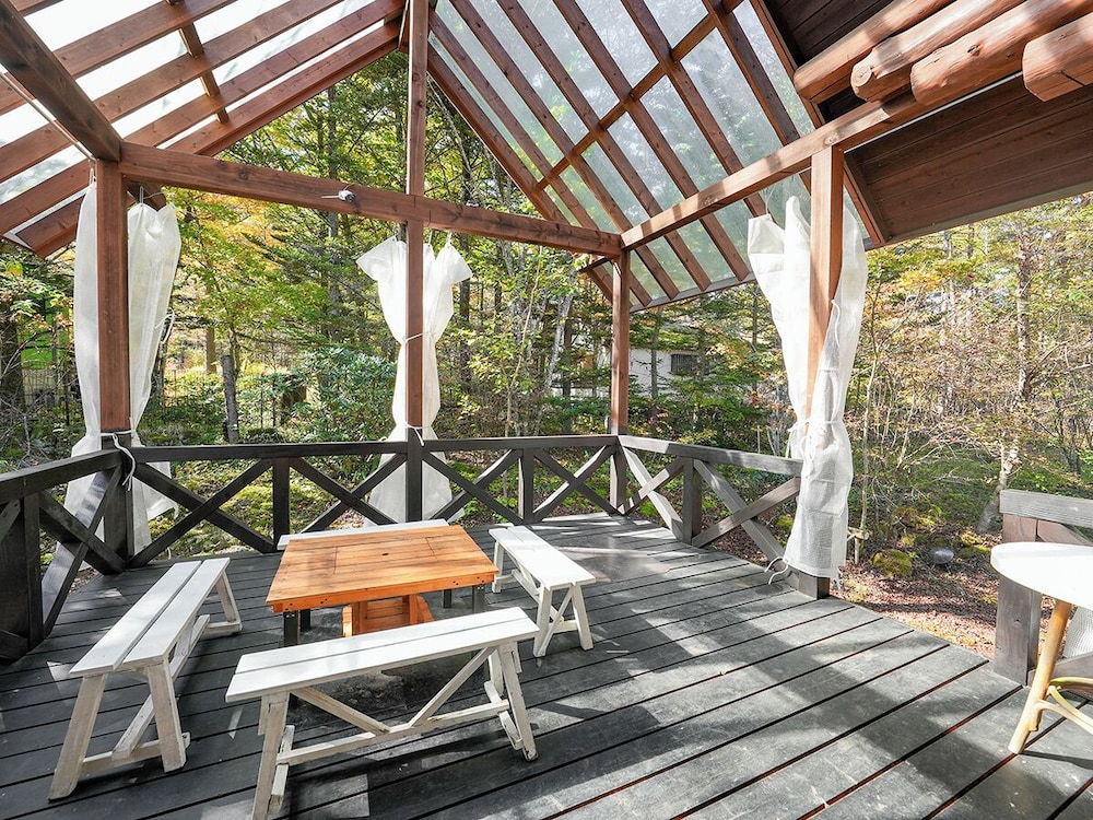 [貸切コテージ] 丸太がかわいい -カンパニュラ- 1-6名様 禁煙 テラス / パティオ2 | ルネス軽井沢