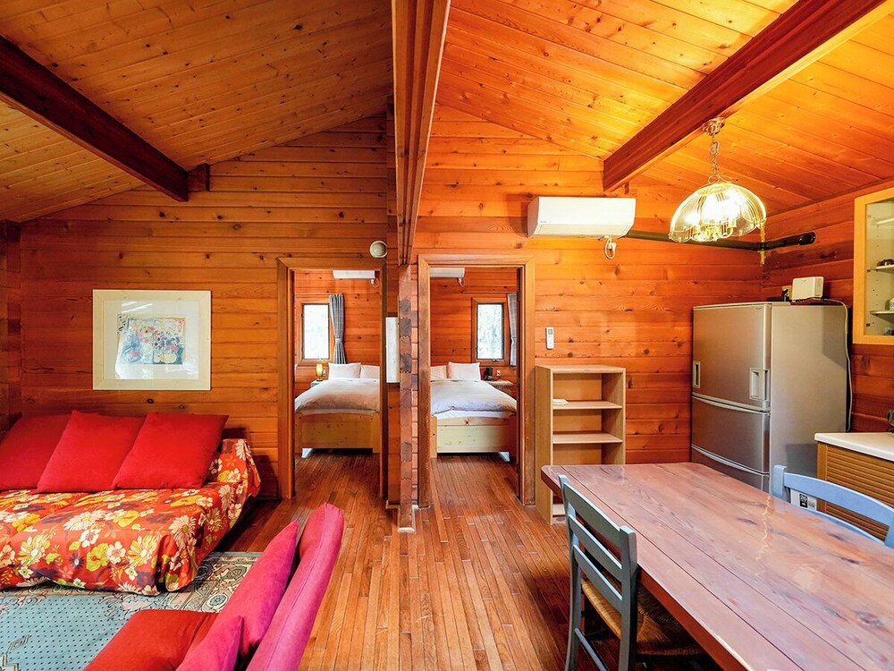 [貸切コテージ] おしゃれなログ調 -アン- 1-5名様 禁煙 リビング エリア1 | ルネス軽井沢