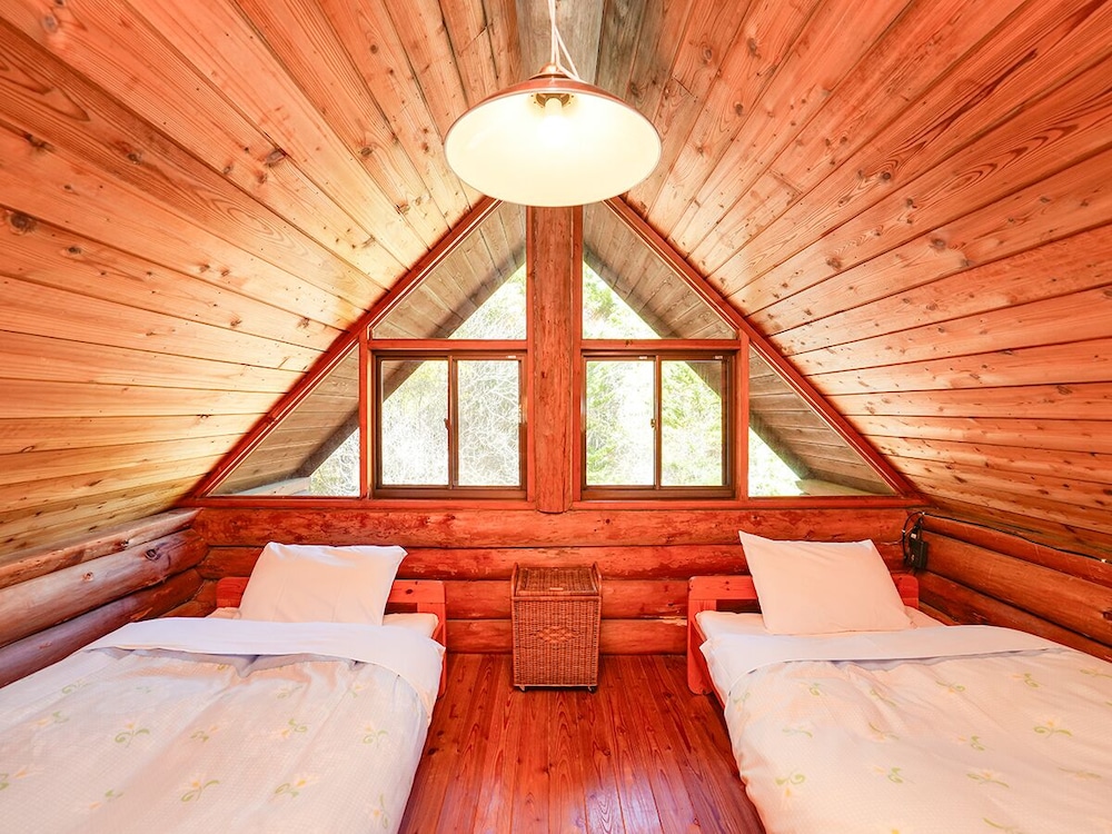 [貸切コテージ] 丸太がかわいい -カンパニュラ- 1-6名様 禁煙 客室2 | ルネス軽井沢