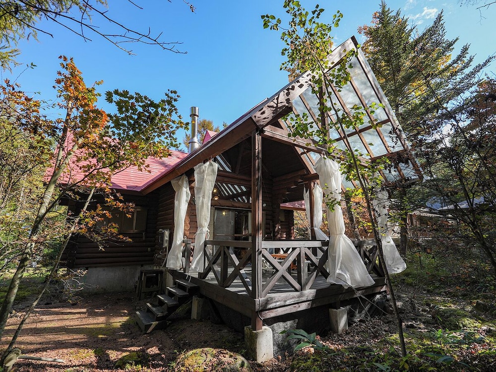 [貸切コテージ] 丸太がかわいい -カンパニュラ- 1-6名様 禁煙 テラス / パティオ1 | ルネス軽井沢