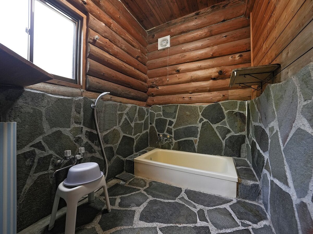 [貸切コテージ] 丸太がかわいい -カンパニュラ- 1-6名様 禁煙 バスルーム0 | ルネス軽井沢