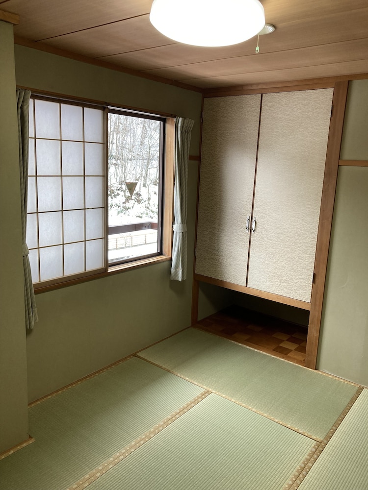 和室3人部屋 [最大6泊まで宿泊可能] | 王子ペンション苗場
