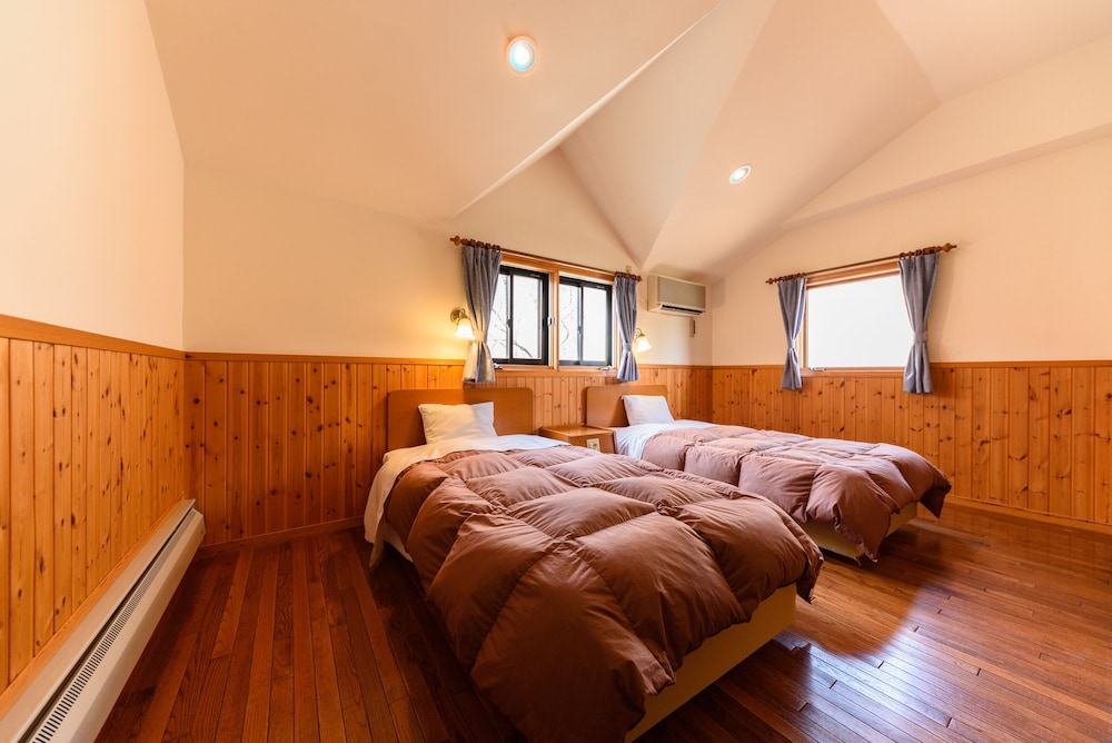 [第1別館] メゾネット 客室1 | 久住高原 銀河のやどきのこ 2 世号