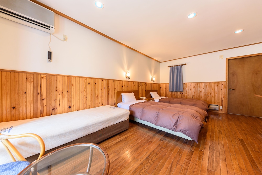 [第1別館]ツインルーム 客室2 | 久住高原 銀河のやどきのこ 2 世号