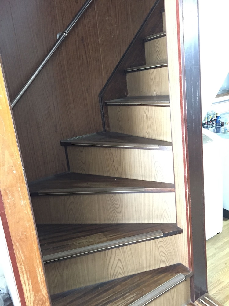 スタンダード ハウス 3 ベッドルーム 禁煙 客室7 | クールレジデンス 小樽