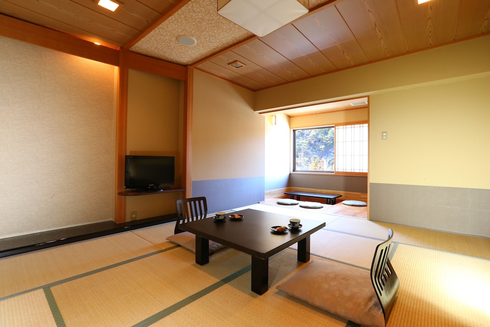 スタンダード ルーム | クラブウィンダム千曲館 長野