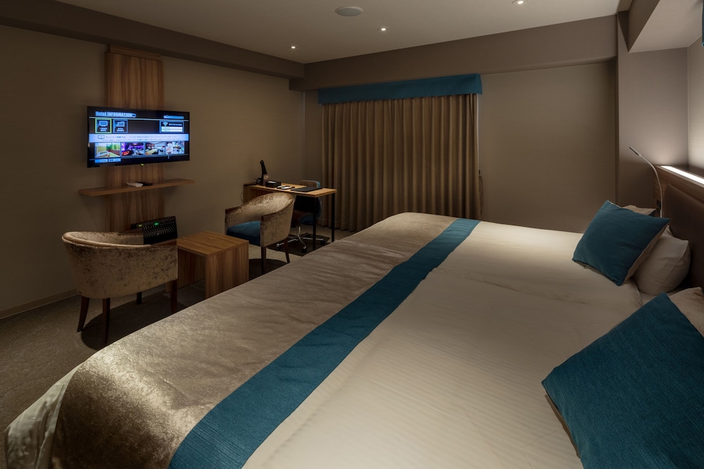 デラックスハリウッドルーム(エキストラベッド利用不可) 客室1 | ワットホテル & スパ 飛騨高山