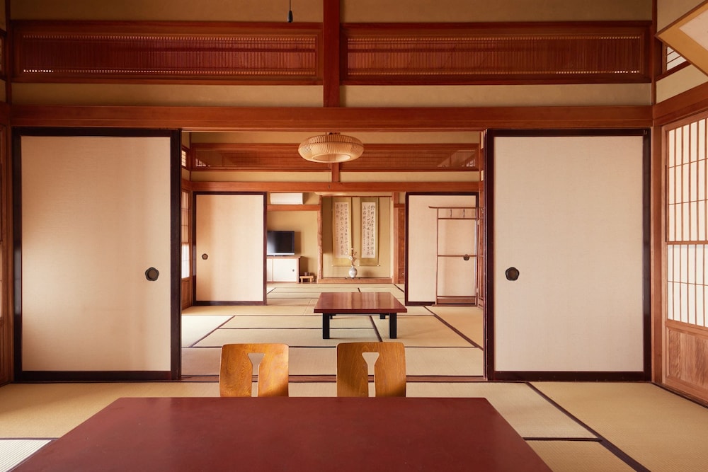 和室30畳 禁煙 | 割烹旅館 琴水