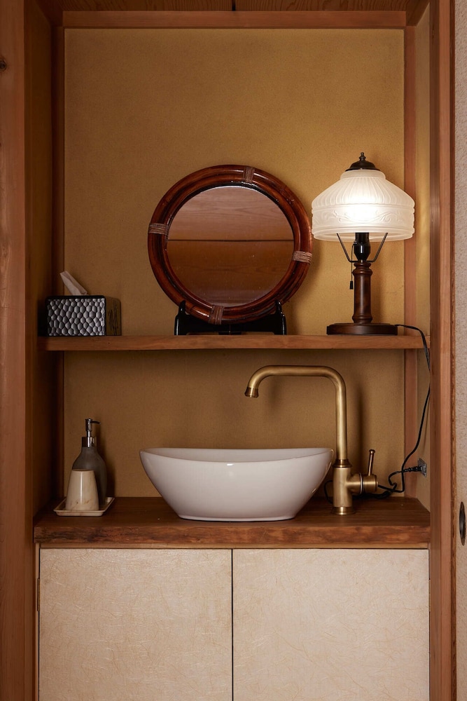 離れ和室8畳+次の間 禁煙 バスルーム2 | 割烹旅館 琴水