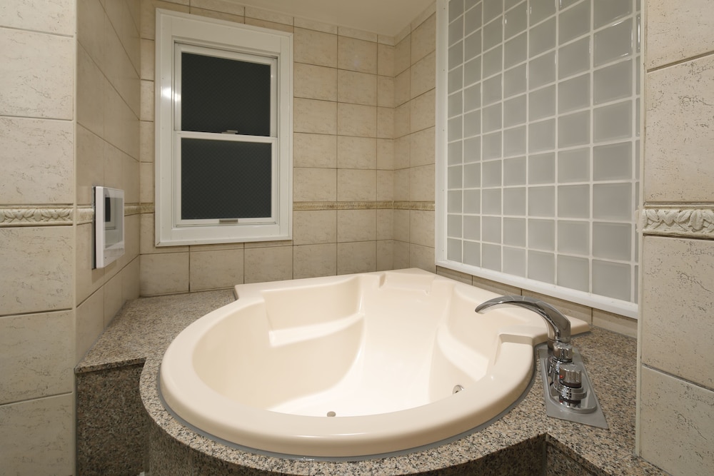 デラックス ダブルルーム バスルーム5 | ホテルバレンタイン東郷 - アダルトオンリー