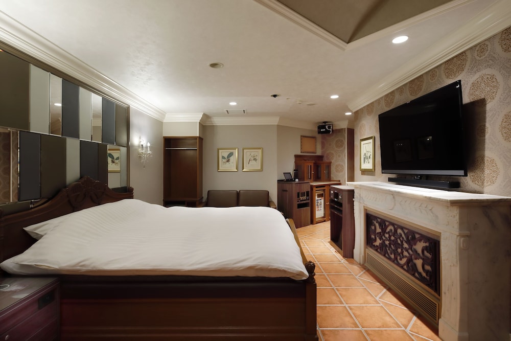 デラックス ダブルルーム 客室3 | ホテルバレンタイン東郷 - アダルトオンリー