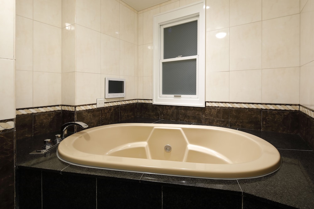 デラックス ダブルルーム バスルーム2 | ホテルバレンタイン東郷 - アダルトオンリー