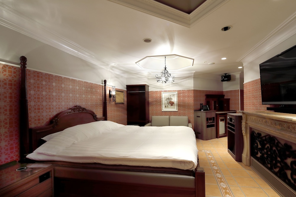 スタンダード ダブルルーム 客室4 | ホテルバレンタイン東郷 - アダルトオンリー