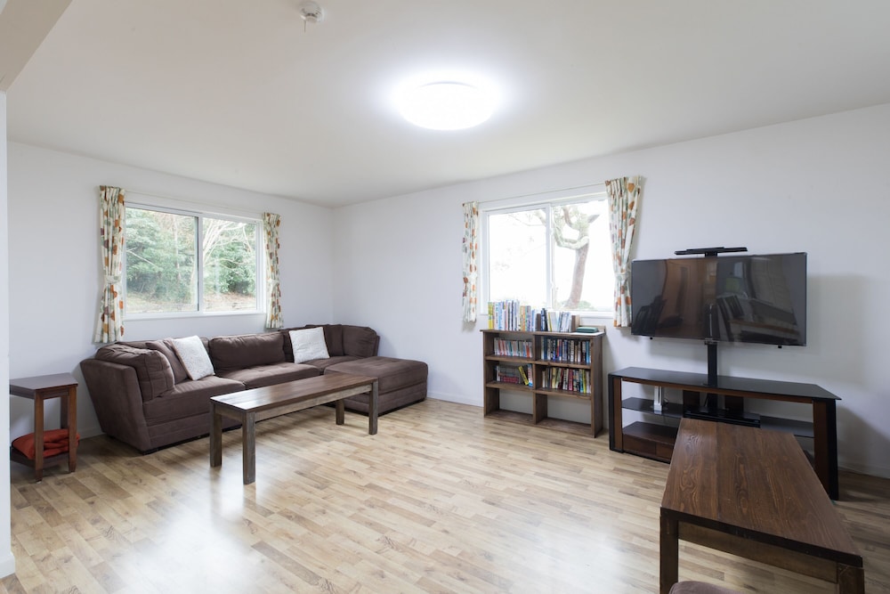 2号棟 リビング エリア0 | 貸別荘 TEATREES