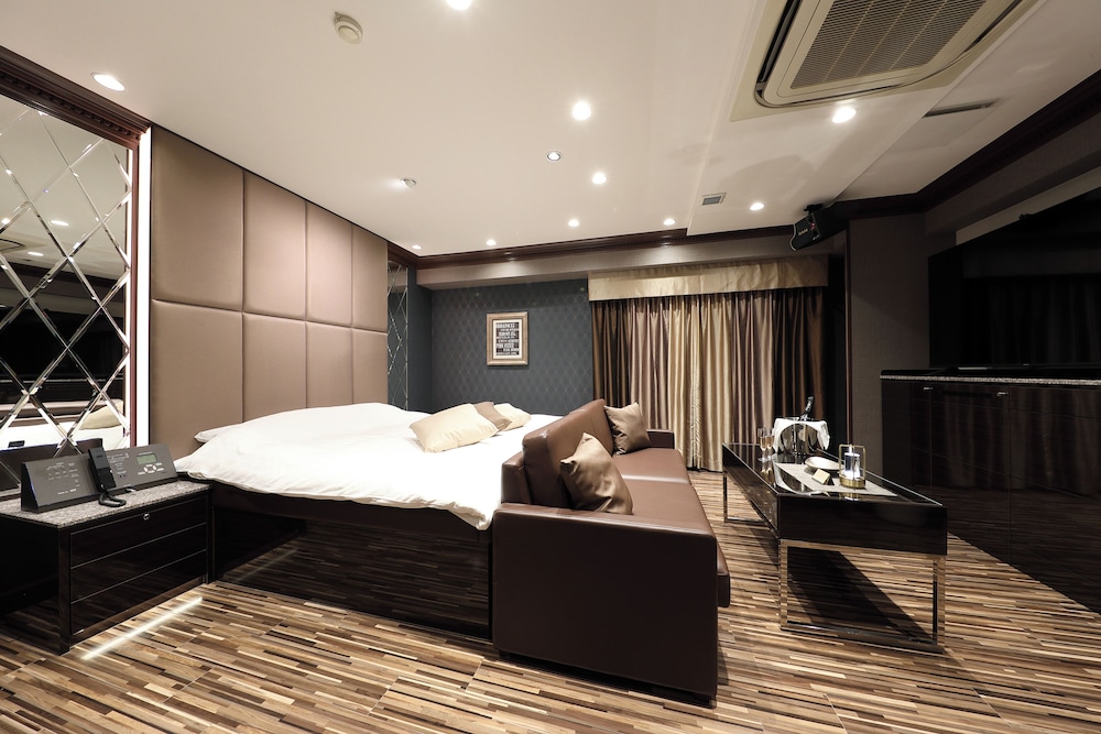 ダブルルーム 専用バスルーム付 禁煙 客室7 | ホテルバレンタイン知立店 - 大人限定