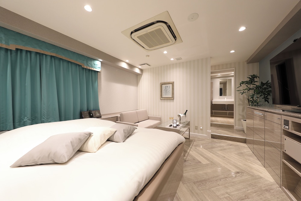 ダブルルーム 専用バスルーム付 禁煙 客室6 | ホテルバレンタイン知立店 - 大人限定