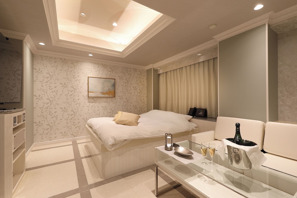 クイーンルーム スパバス付 喫煙 客室3 | ホテルバレンタイン知立店 - 大人限定