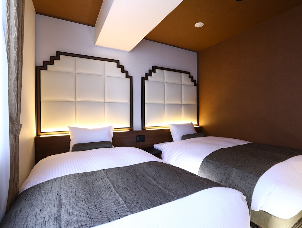 【禁煙】ツインルーム/ベッド幅120cm×2台/2名まで/19㎡ 客室27 | ホテルウィングインターナショナルセレクト大阪梅田